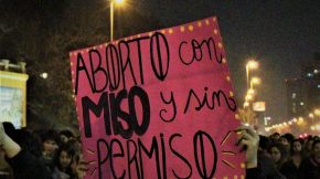 cartel de marcha por el aborto imagen original de revista bravas